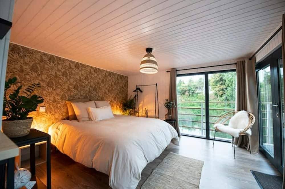 Foto 3 von 12: Logement Flottant Atypique \"Le Tribord\"