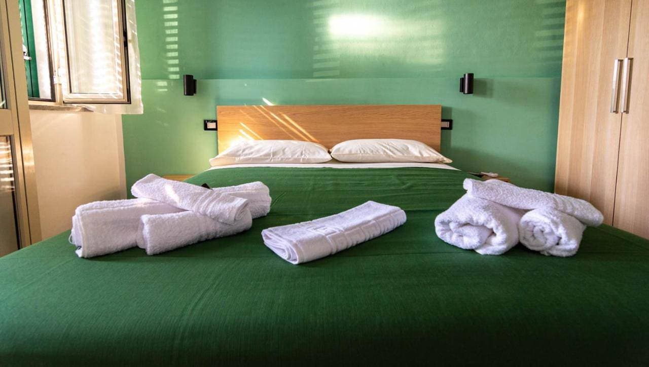 Foto 10 von 16: Double Room with Private Bathroom