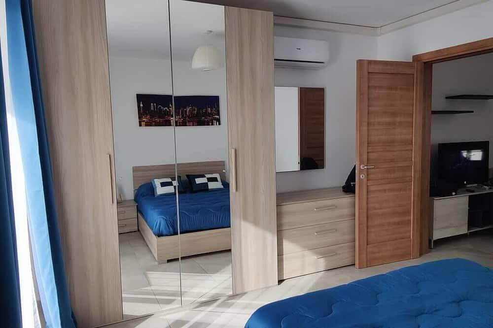 Foto 3 von 20: Salina Wharf, Block E, Apt. 27 by Crysalex Houses