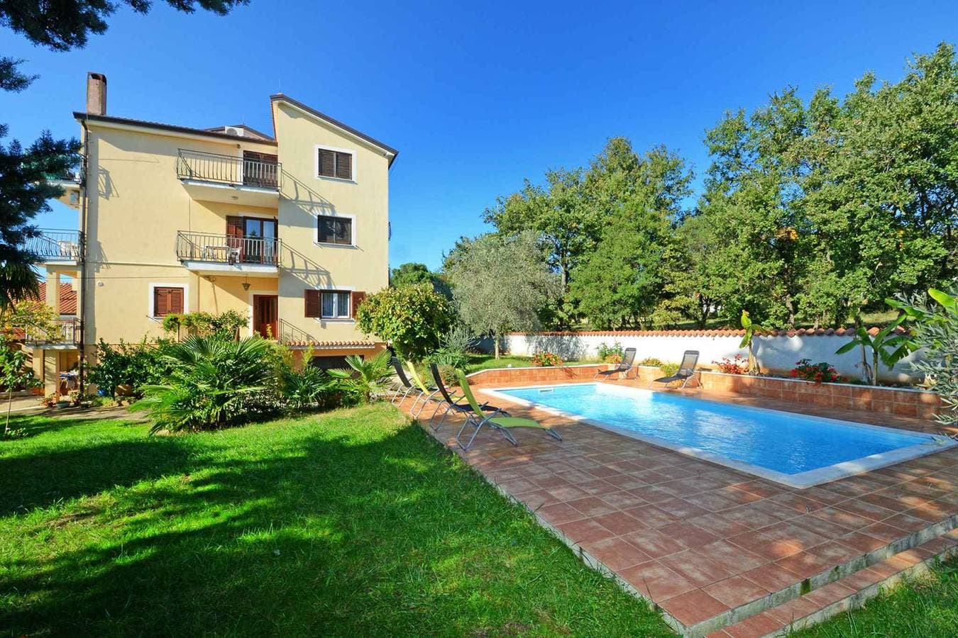 Foto 2 von 31: Ferienwohnung mit Pool zur gemeinsamen Nutzung
