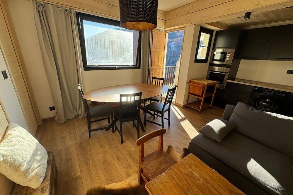 Foto 13 von 15: Luxurious 4-room chalet-style apartment. Cœur station d'Auron, 10 pers.
