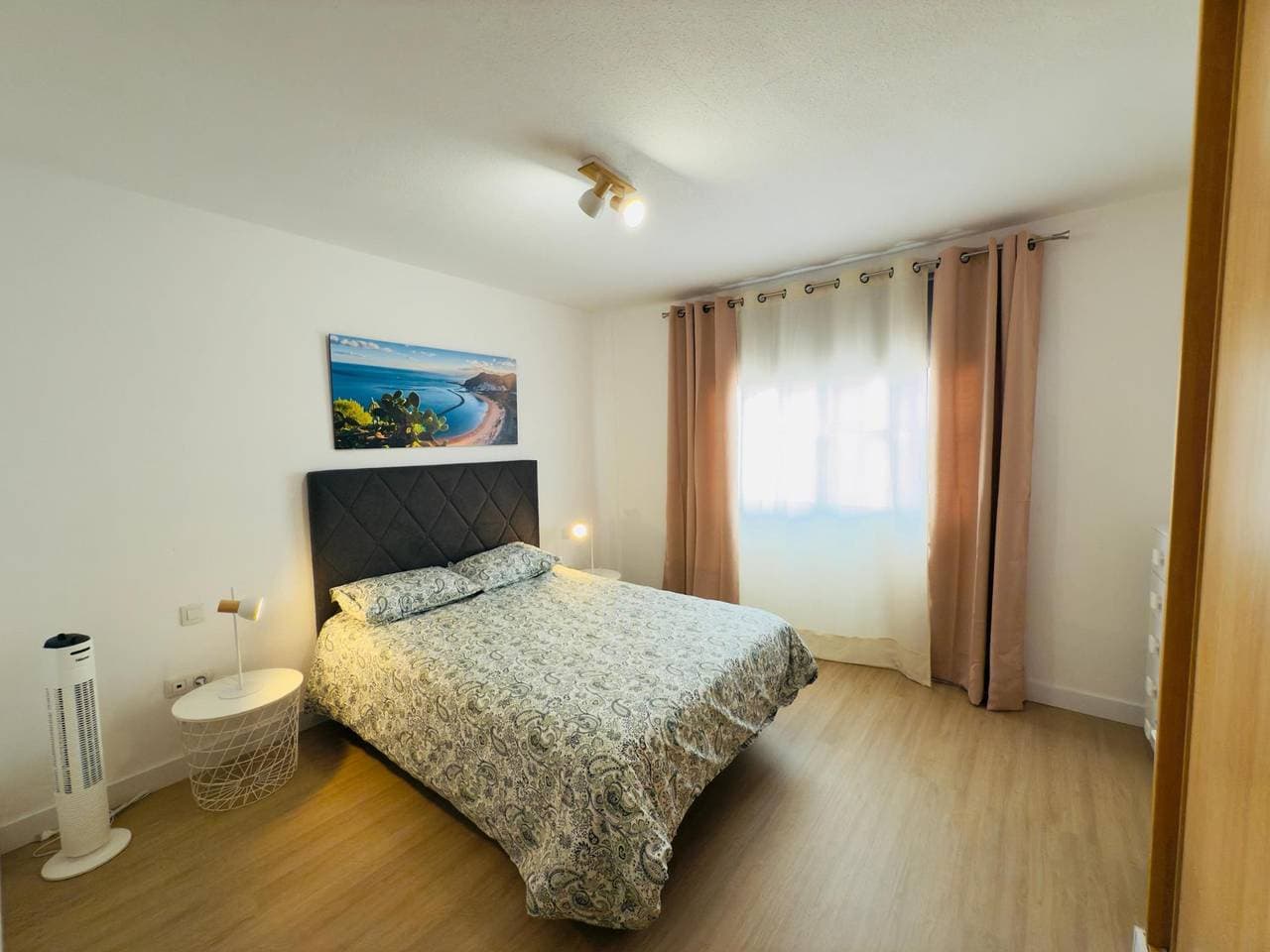 Foto 4 von 29: Acogedor Apartamento en Playa San Juan, Tenerife – Con Terraza Pr