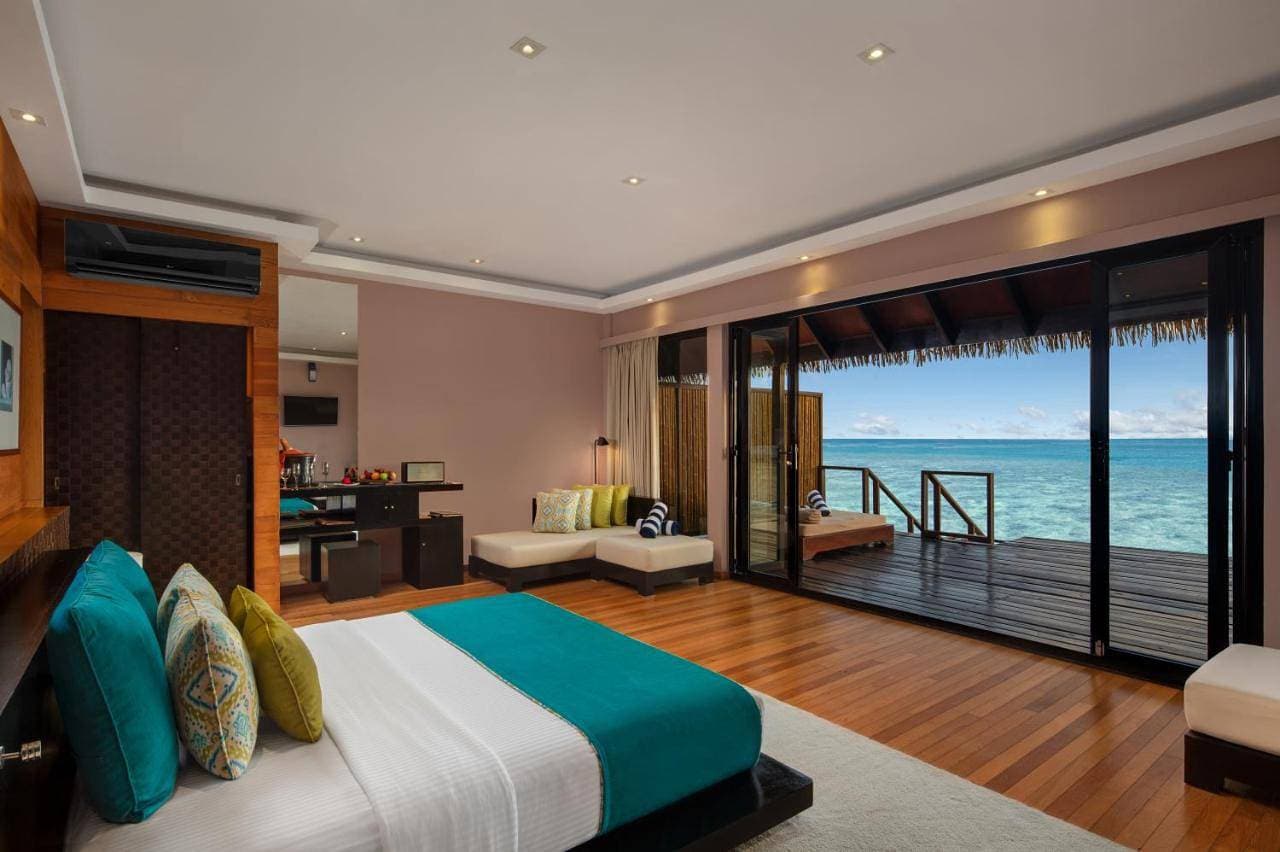 Foto 7 von 9: Overwater Villa with Jacuzzi