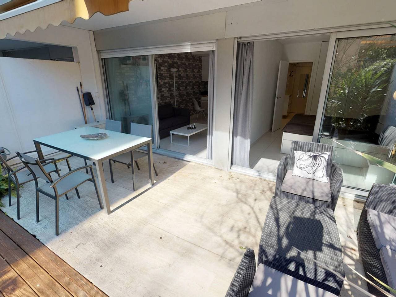 Foto 2 von 21: Modernes 2-Zimmer-Apartment mit Terrasse in Menton