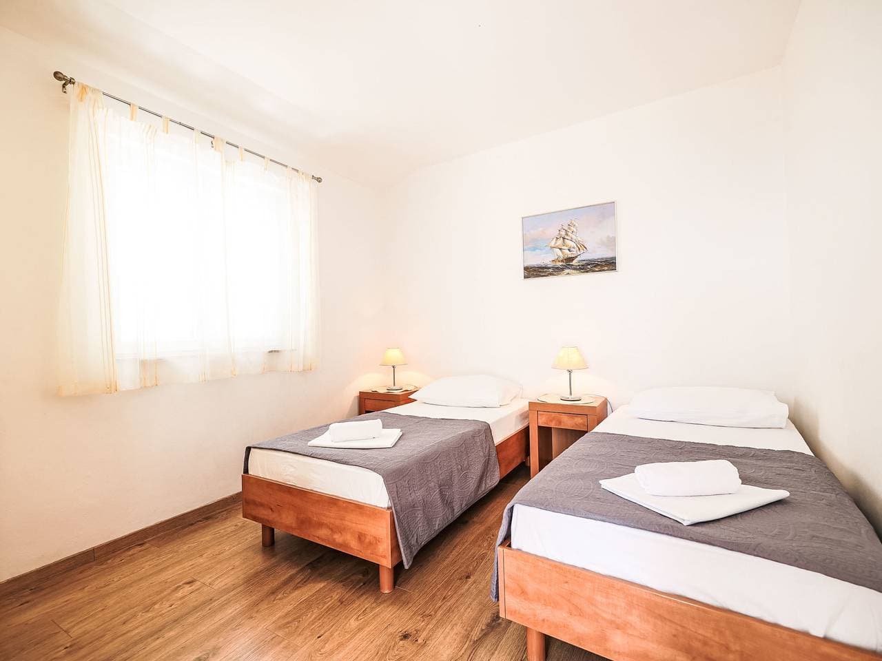 Foto 12 von 51: Nekić