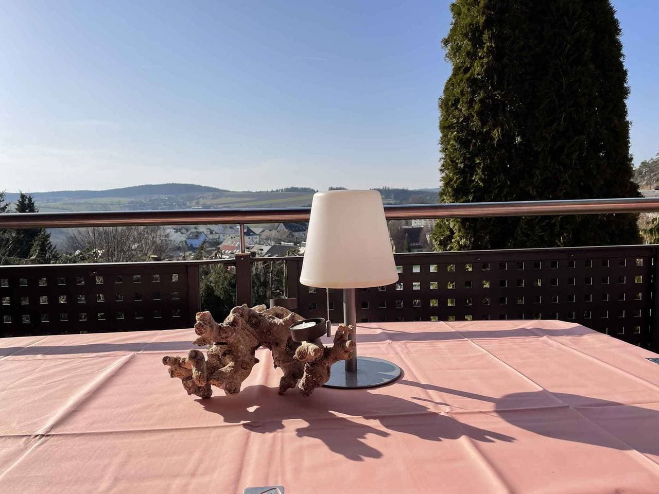 Foto 3 von 43: Ferienwohnung mit Tischfußball und Sonnenliegen