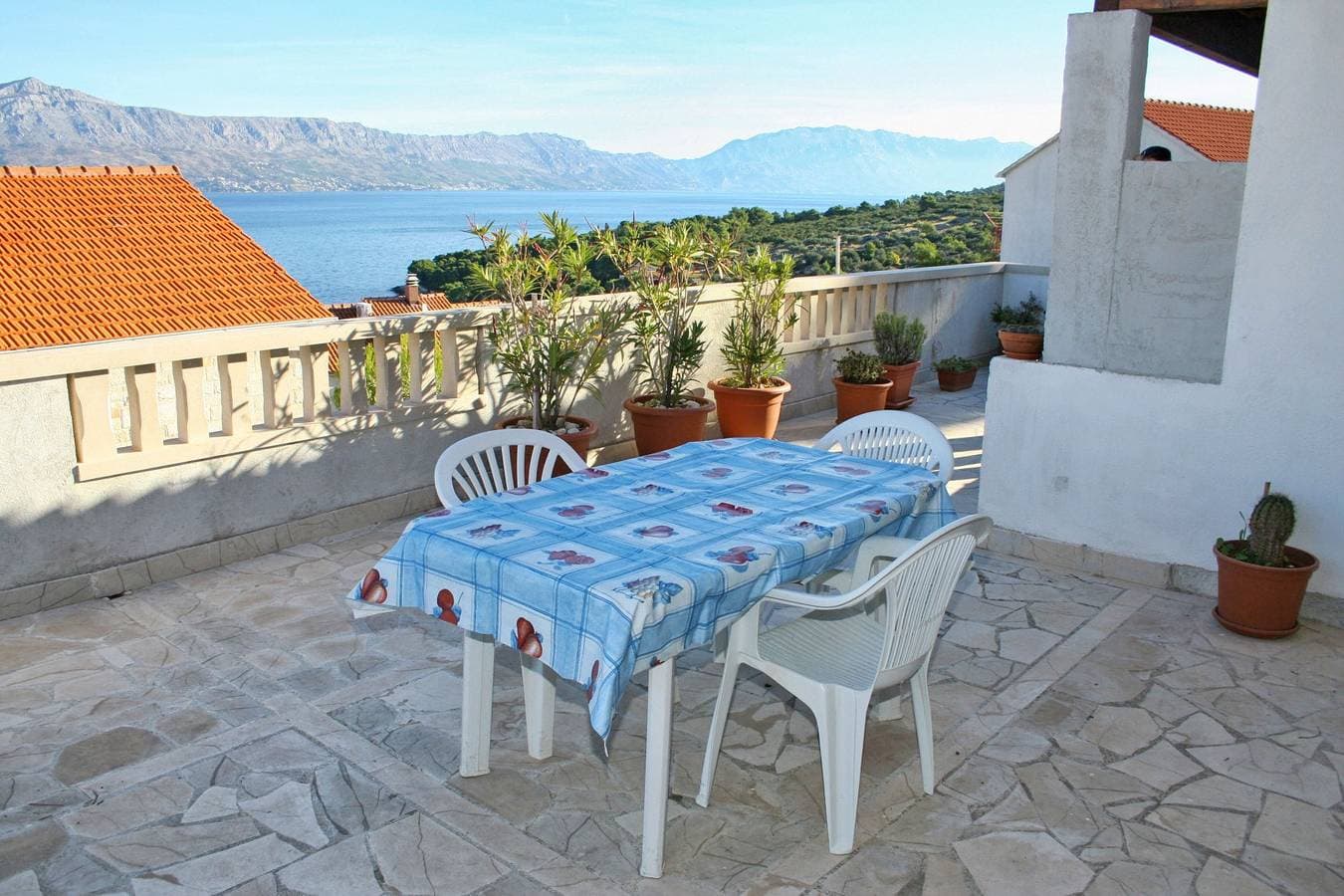 1-Zimmer-Ferienwohnung mit Terrasse und Meerblick Postira, Brac -a 1