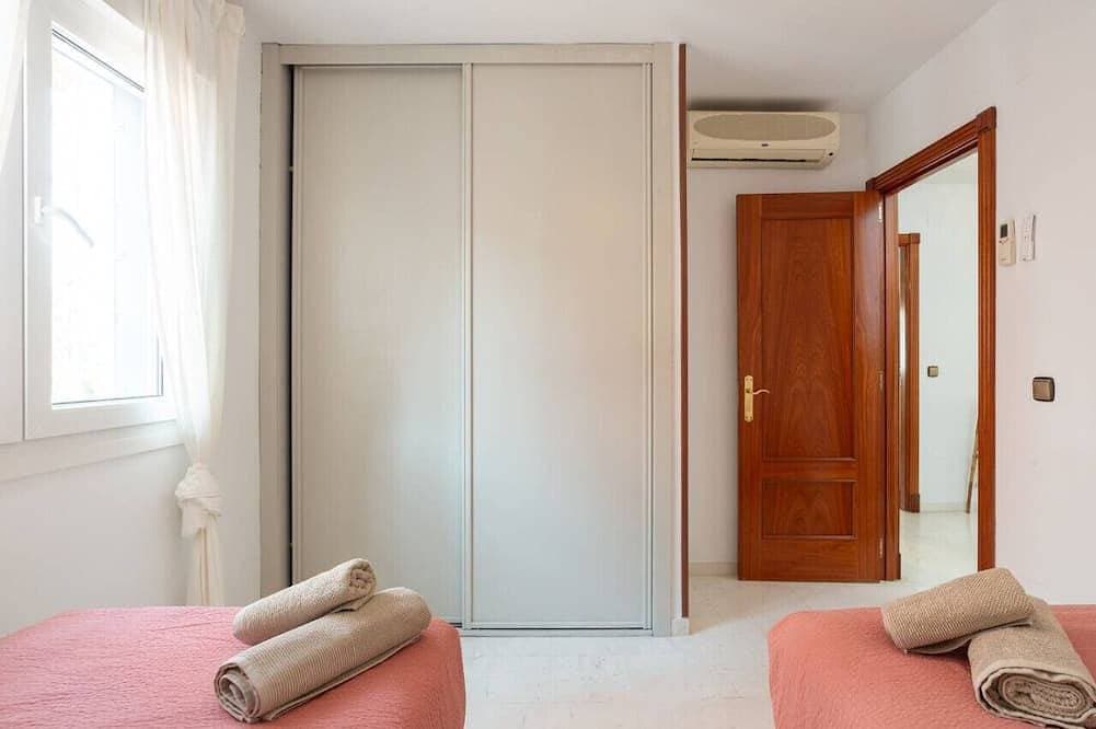 Foto 8 von 30: 13 Guest Villa 3 min Walk to Beach BBQ Cinema Perfect for Groups