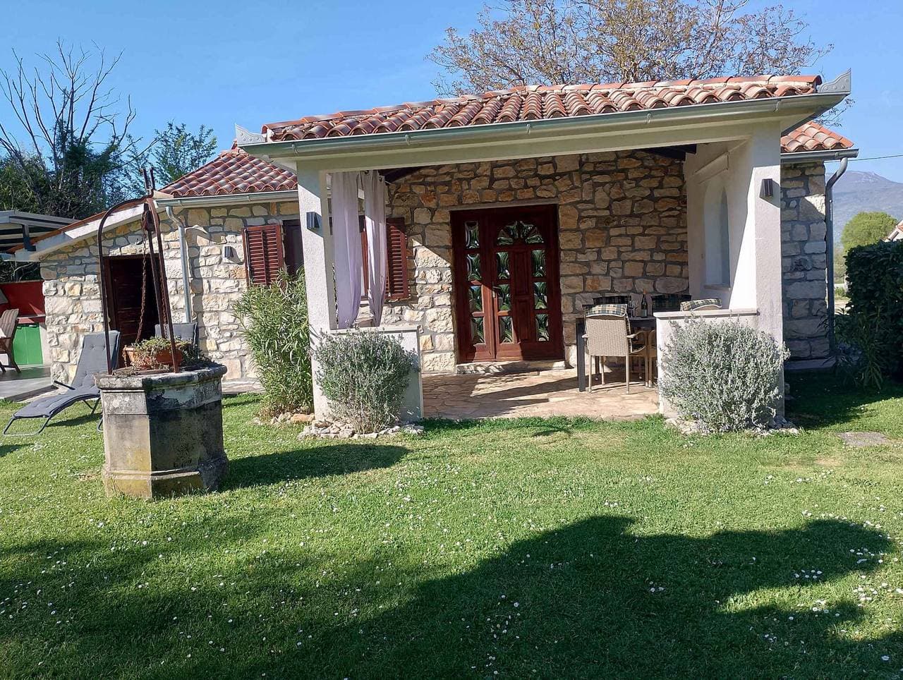 Ferienhaus in der Natur und ruhiger Lage  1