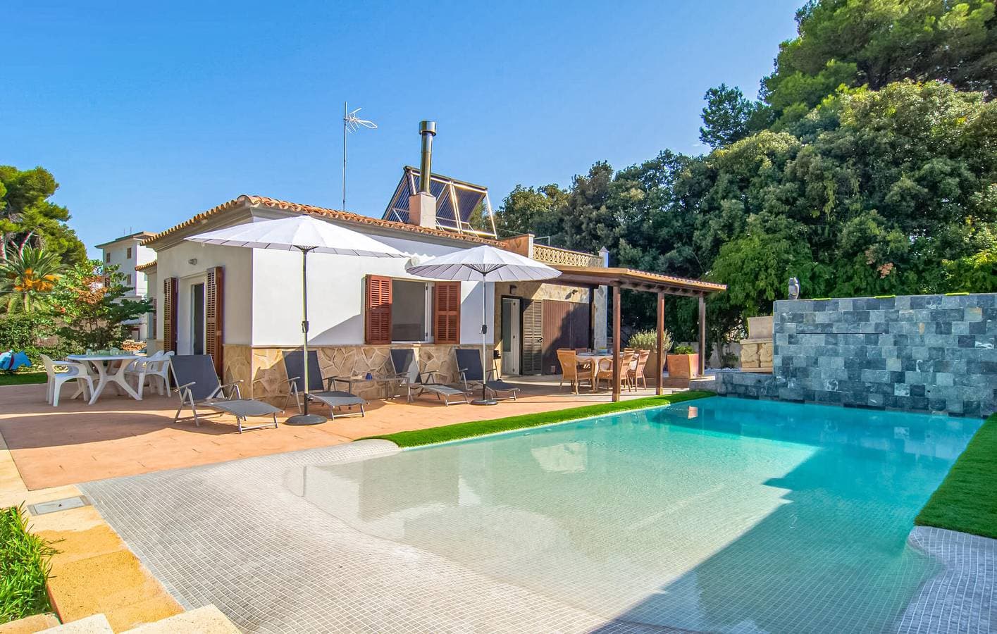 Foto 2 von 32: Canyamel Beach Retreat mit Pool und Grill