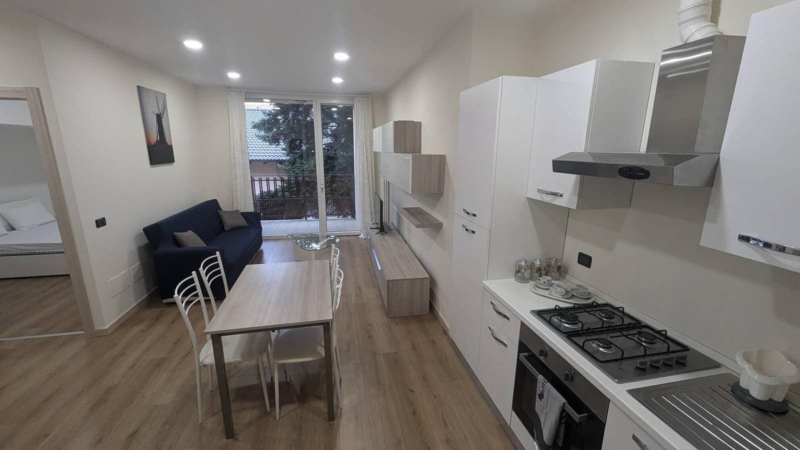 Foto 5 von 10: Ferienwohnung 'Nicla' mit Seeblick, Wi-Fi und Klimaanlage