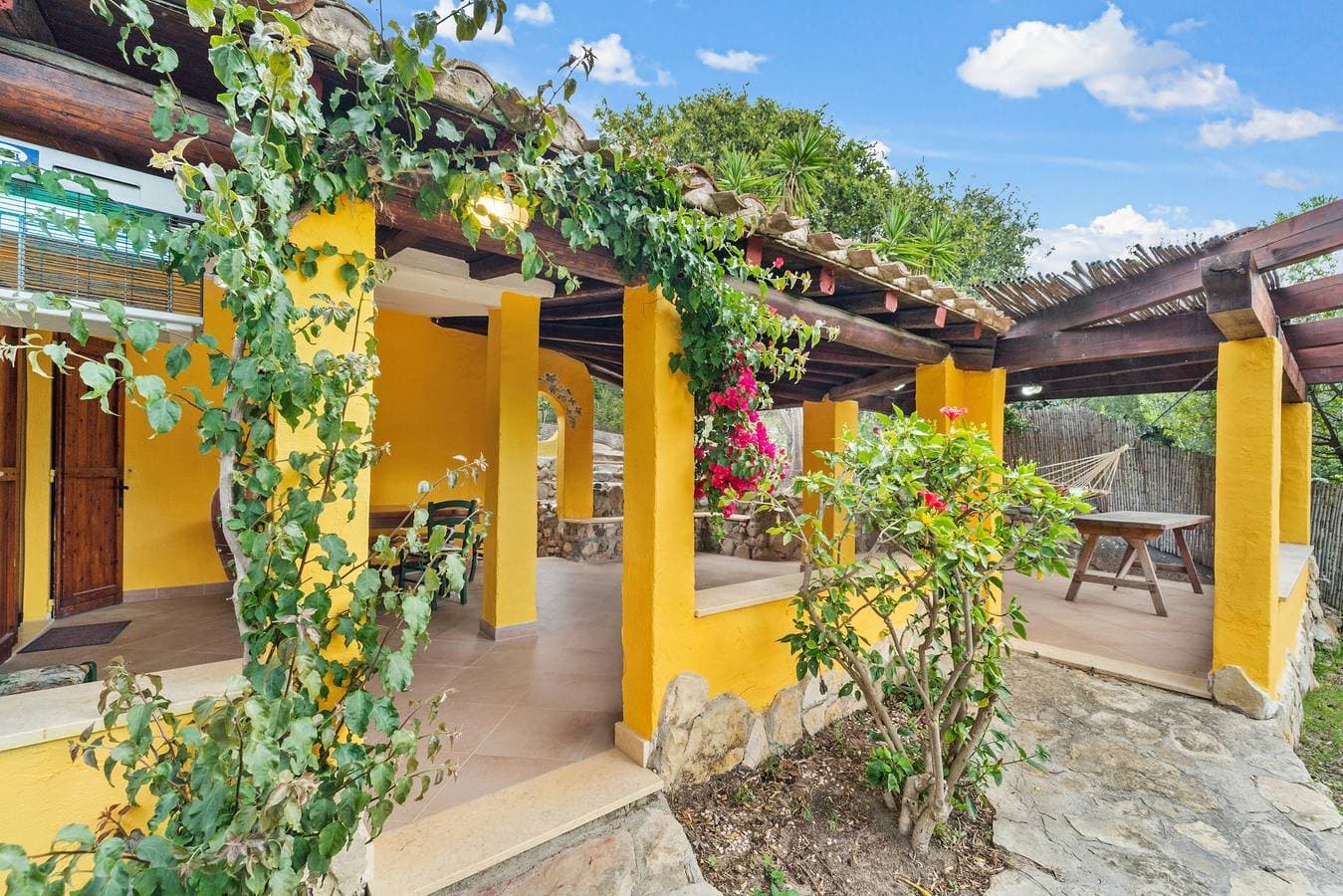 Foto 2 von 26: Ferienhaus 'Casa Agus' mit privater Terrasse und privatem Garten