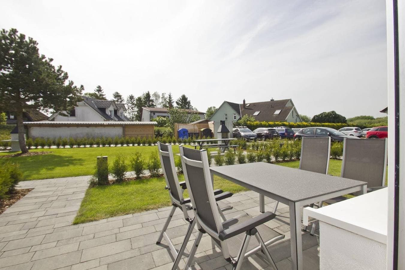 Foto 5 von 18: Modernen Ferienwohnung mit eigener Terrasse - Haus Inselwind FeWo MEERküste