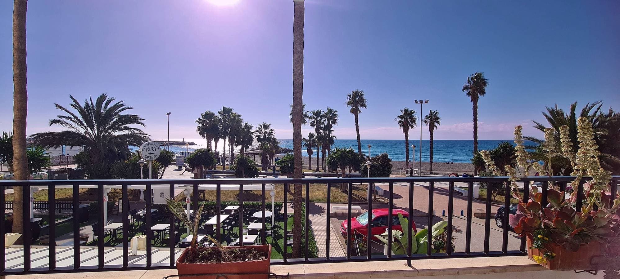 Foto 2 von 40: Apartment „Beach Panorama Caleta“ direkt am Wasser mit Klimaanlage