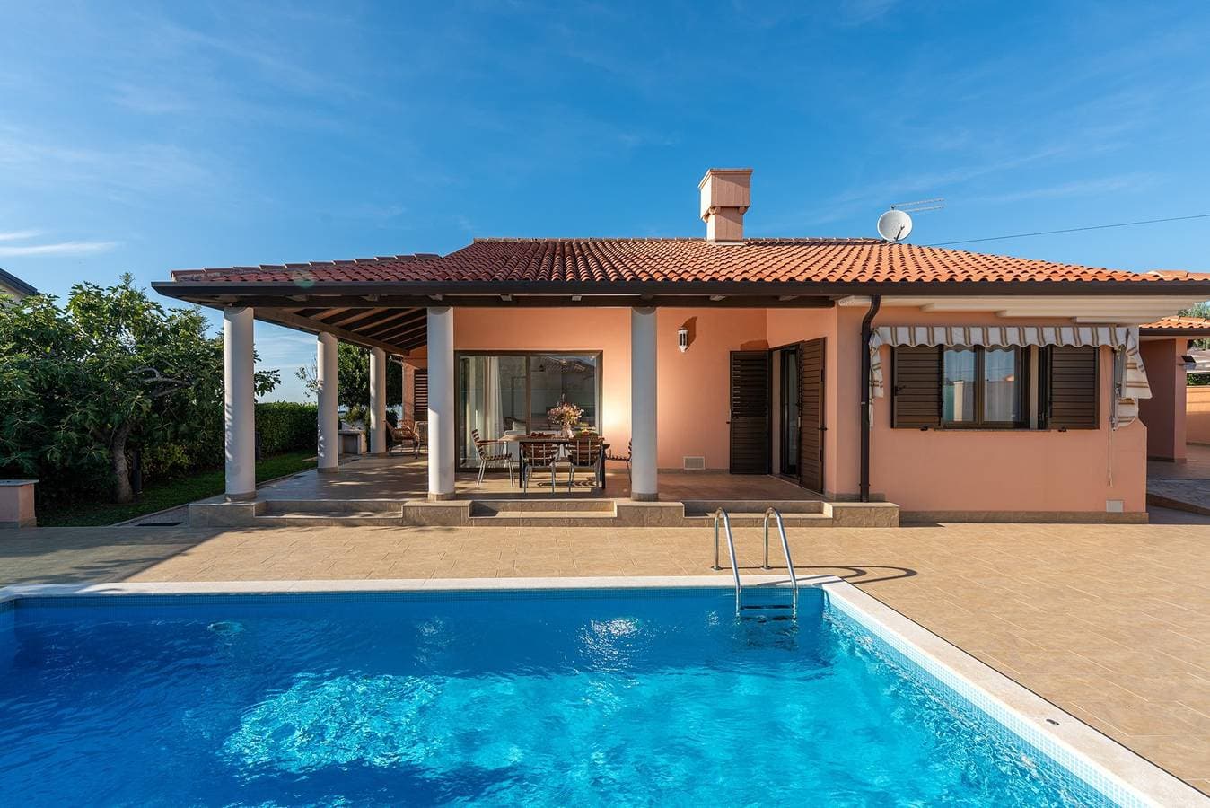 Villa mit privatem Pool, Meerblick und Grillplatz, Buje-Istrien 1