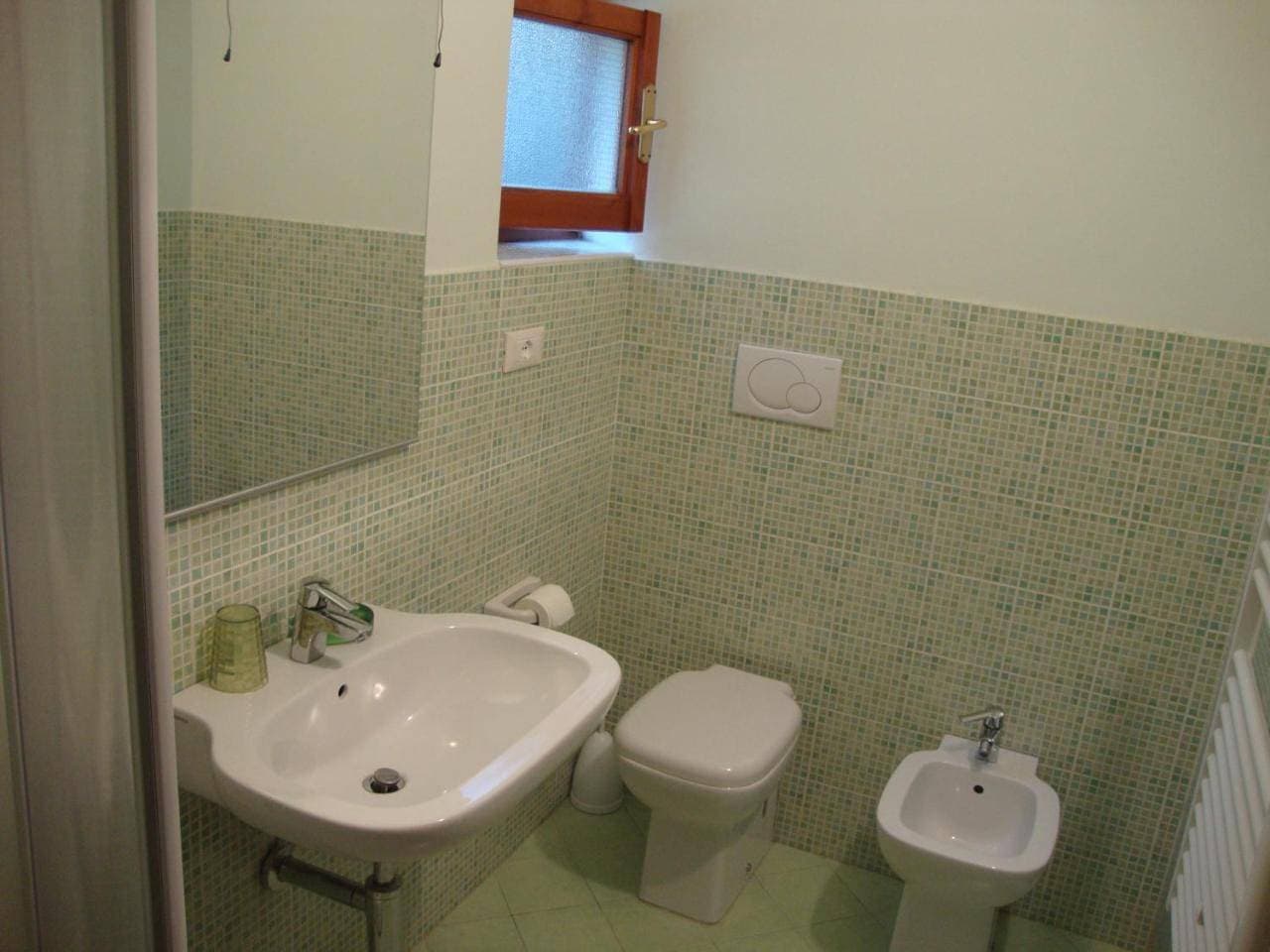 Foto 8 von 16: Double Room with Private Bathroom