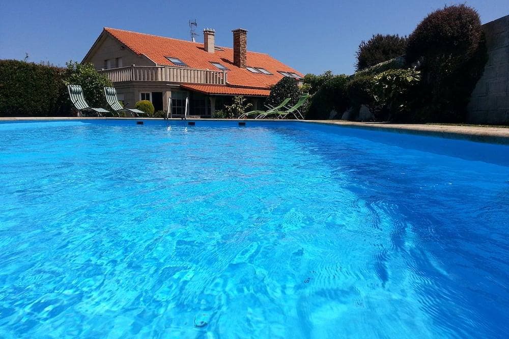Haus mit pool in Razo. 1