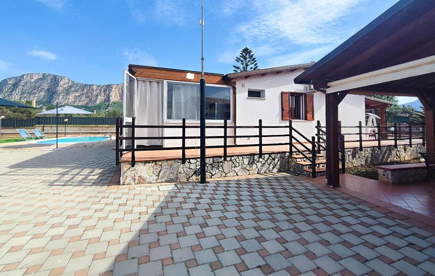 Foto 5 von 25: Entspannung nur 2,5 km vom Strand entfernt: Gemütliche Ferienwohnung mit Pool und Terrasse