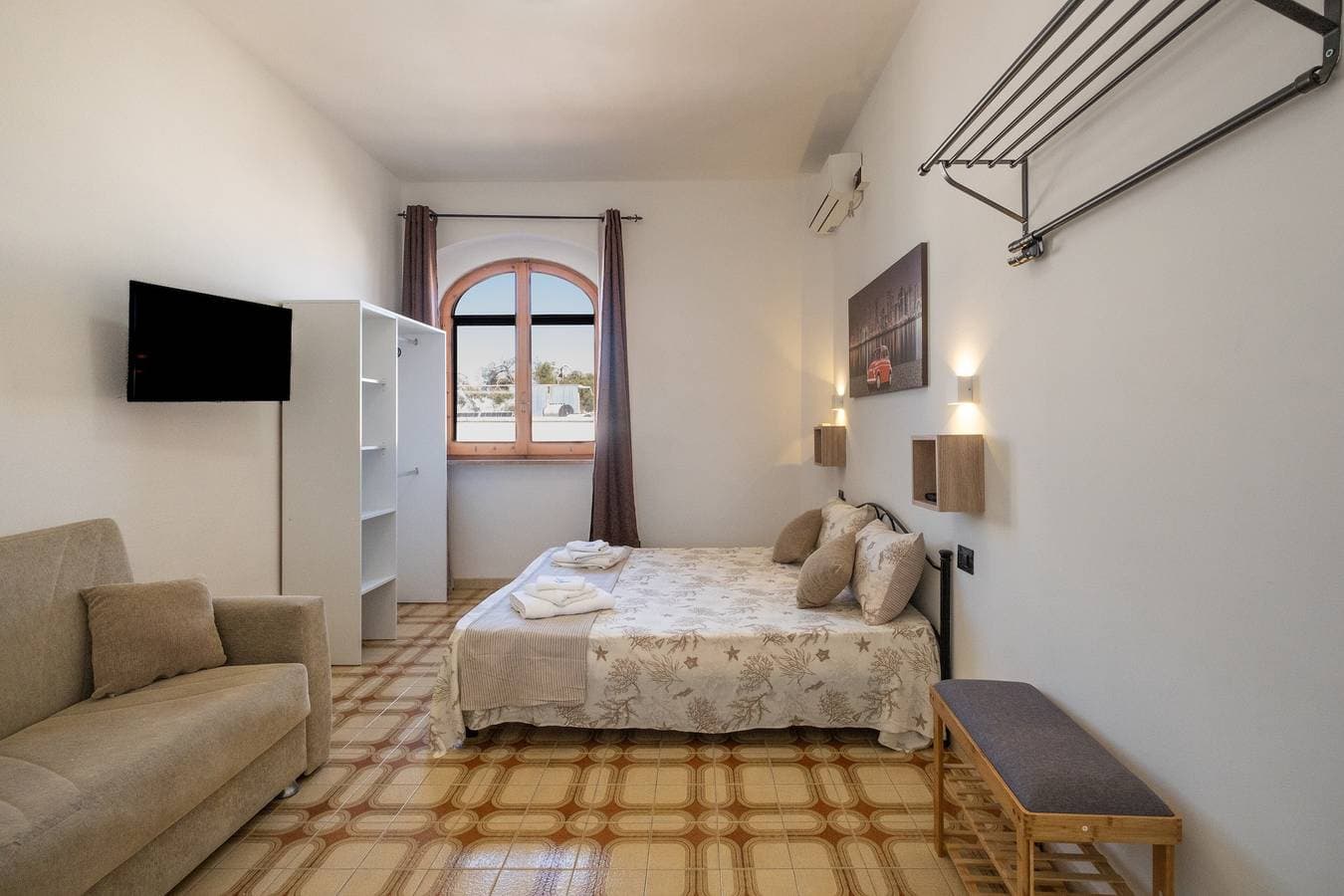 Foto 11 von 31: Ferienhaus 'Villa Gaudì - Sagrada' mit Meerblick, WLAN und Klimaanlage