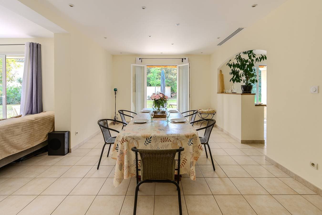 Foto 12 von 22: Ferienhaus für 8 Personen mit Pool
