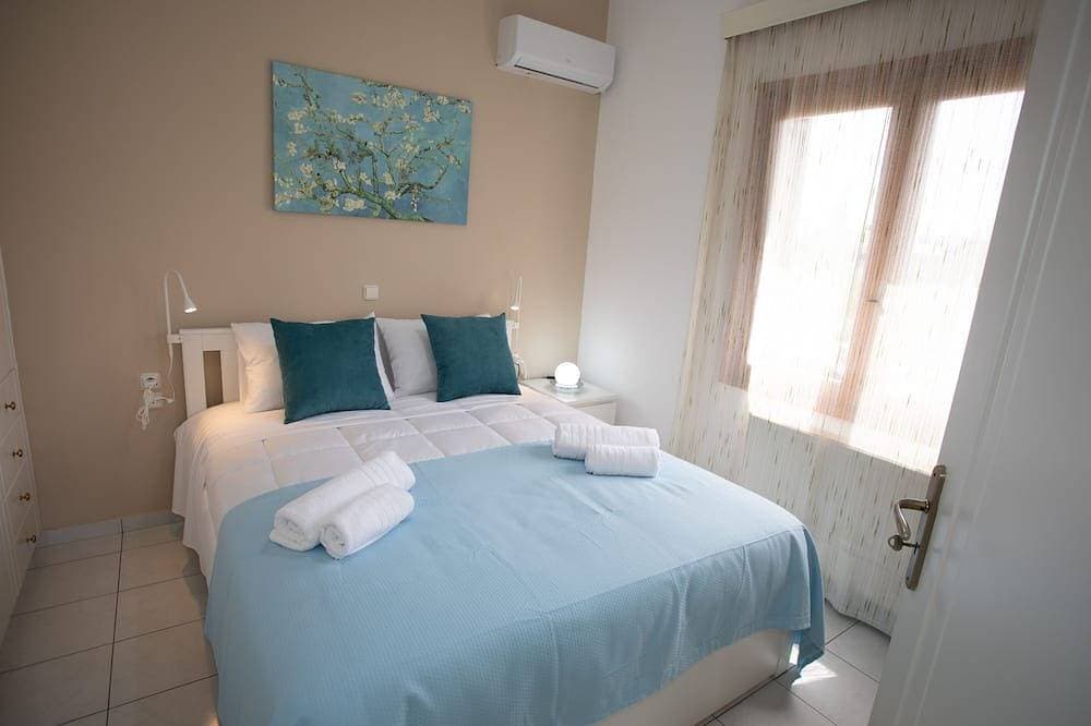 Foto 2 von 30: Mel Studio 2, a modern, spacious and fully equipped apartment next to the sea.
