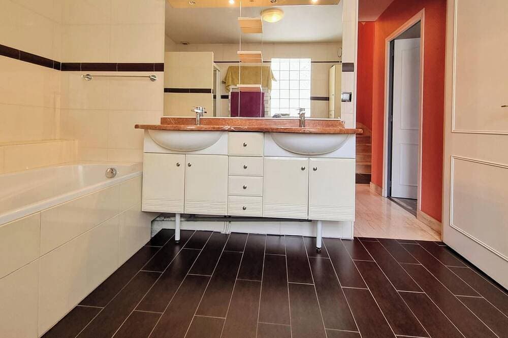 Foto 7 von 30: Geräumige Villa mit Spa und privatem Garten - Nahe Paris