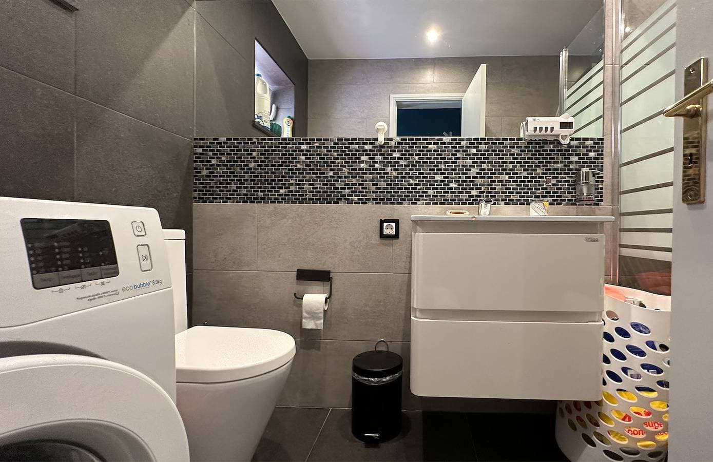 Foto 8 von 27: Apartamento T1 Caliços 600mt da Praia