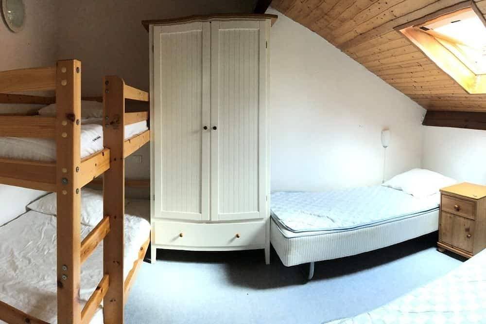 Foto 4 von 19: Einfamilienhaus mit Pool, Kinderclub in der Wohnanlage