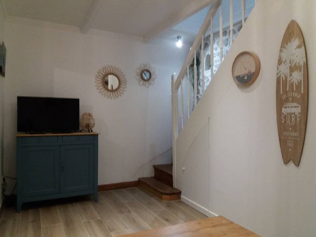 Foto 7 von 19: Charmante Maison Bretonne Rénovée, Wifi, à 200m du Centre de Perros-Guirec, Plages à 800m