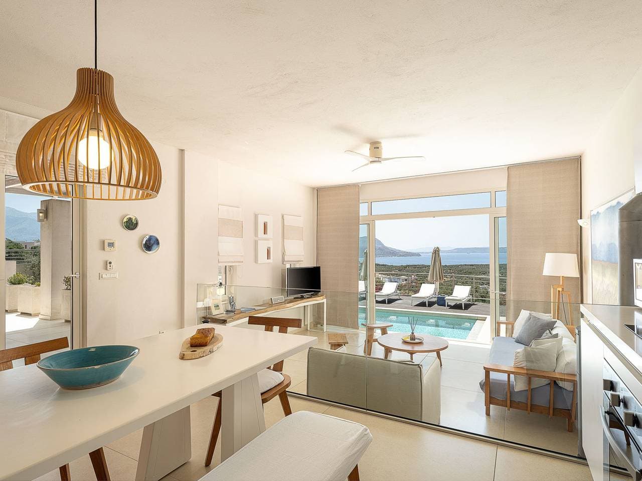 Foto 12 von 26: Adeste Seaview Villa II Free Heated Pool,900m sea