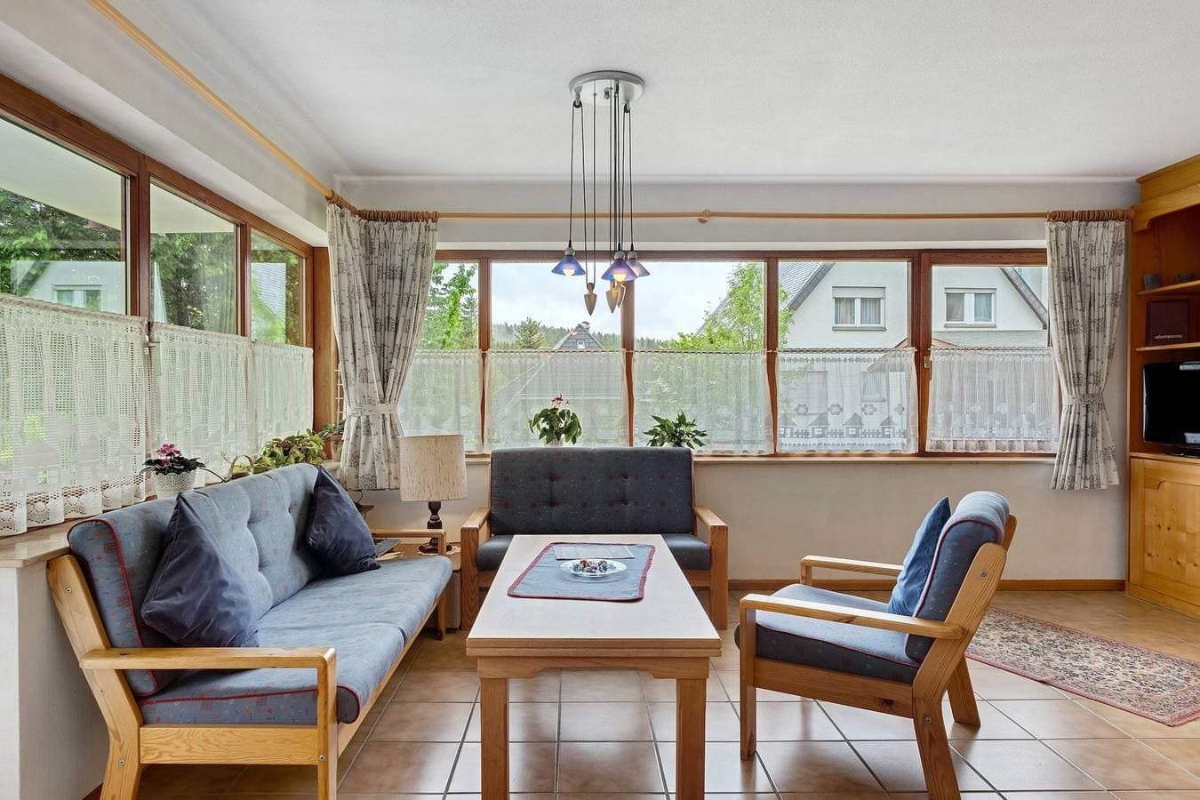 Foto 3 von 33: Ferienwohnung 'Typ B, 70qm' mit Bergblick, privater Terrasse und Wi-Fi