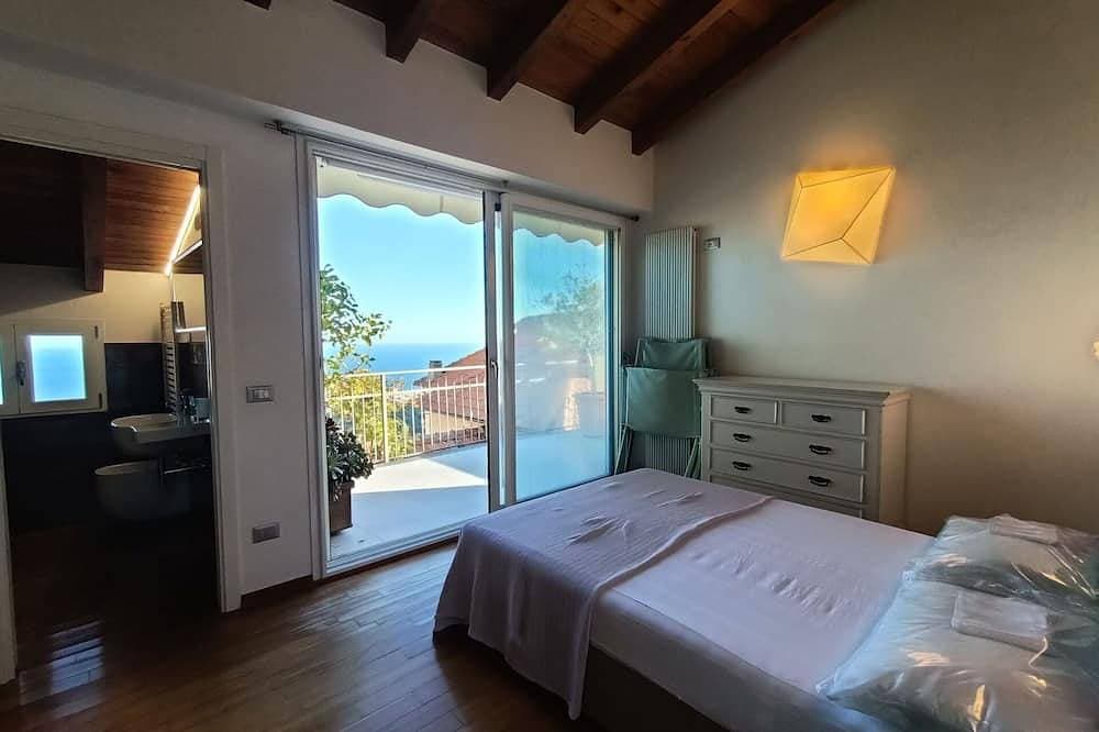 Foto 3 von 30: Atemberaubendes  Ferienhaus für 6 Gäste mit Klimaanlage,  W-Lan und Terrasse