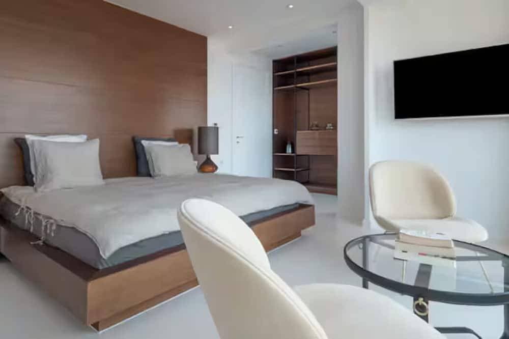 Foto 6 von 30: 1,000 m² Penthouse Retreat in Rafailovići, Budva