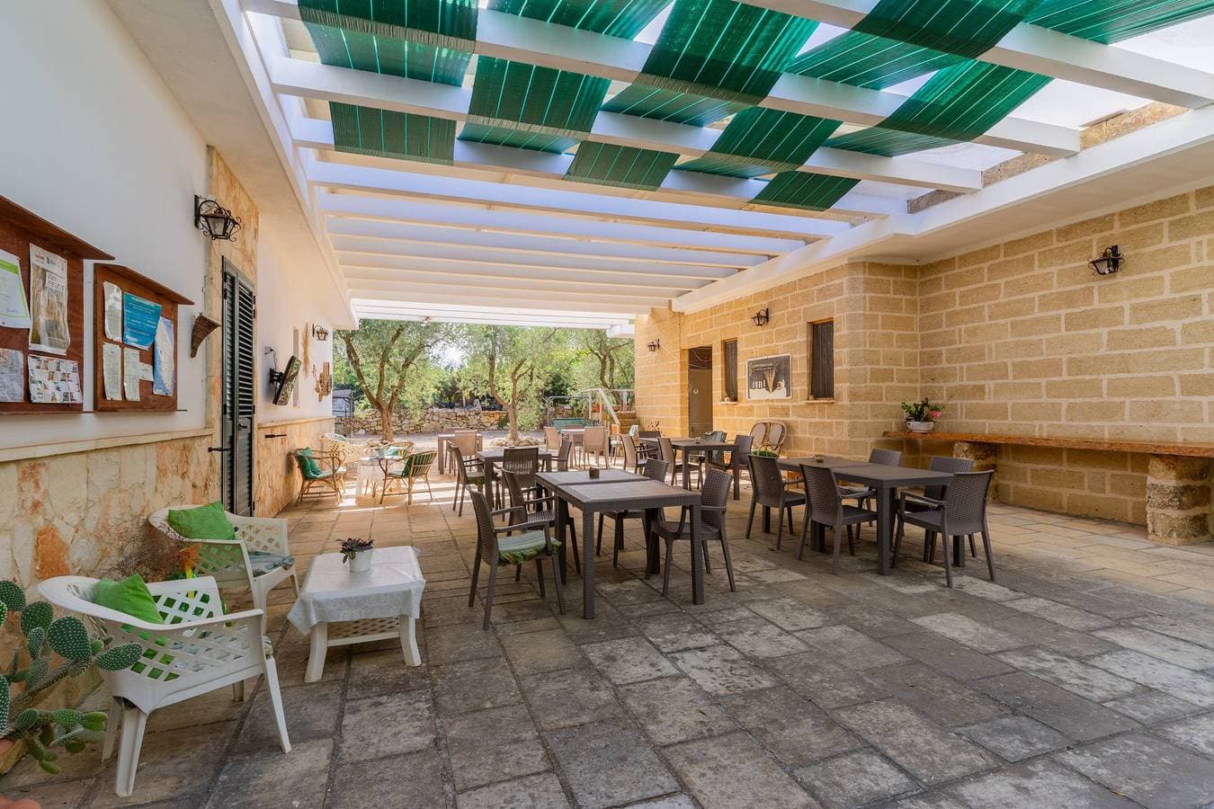Foto 12 von 28: Ferienwohnung "Domus Mea Salento Arazzo Giallo" mit Gemeinschaftspool, Terrasse und WLAN