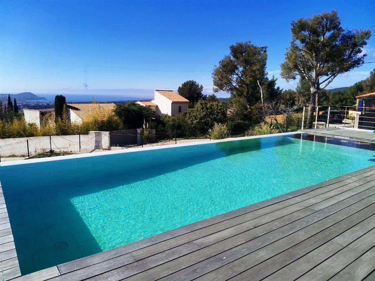 Foto 2 von 31: Villa with Sea View