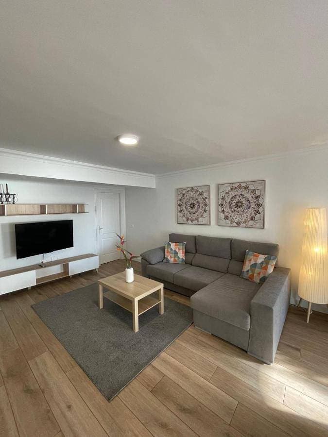 Foto 5 von 42: Two-Bedroom Apartment
