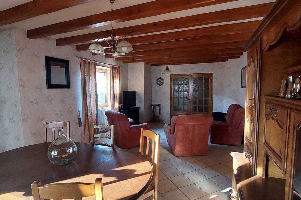 Foto 10 von 30: Spacious stone house nestled in a small hamlet