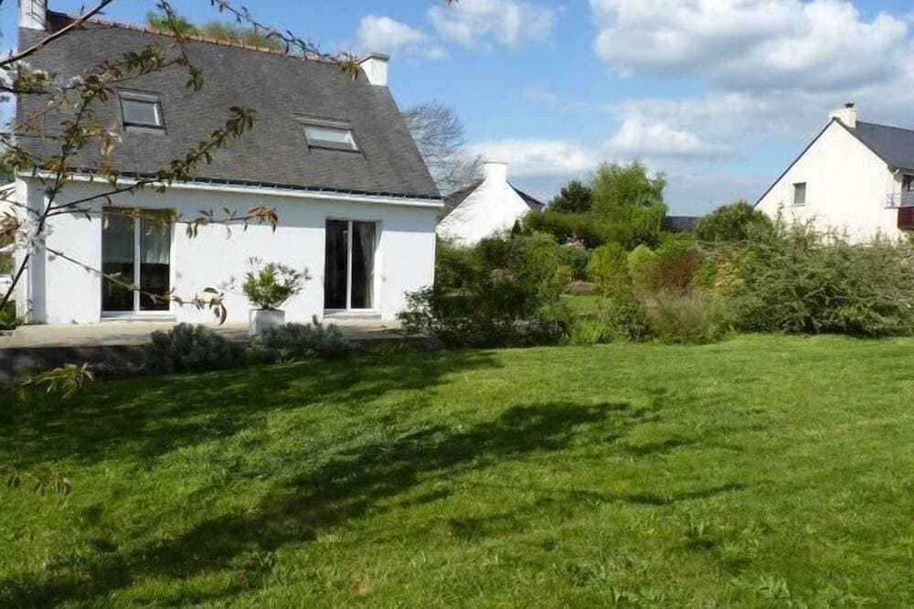 Foto 12 von 30: Haus mit Ummauerten Garten