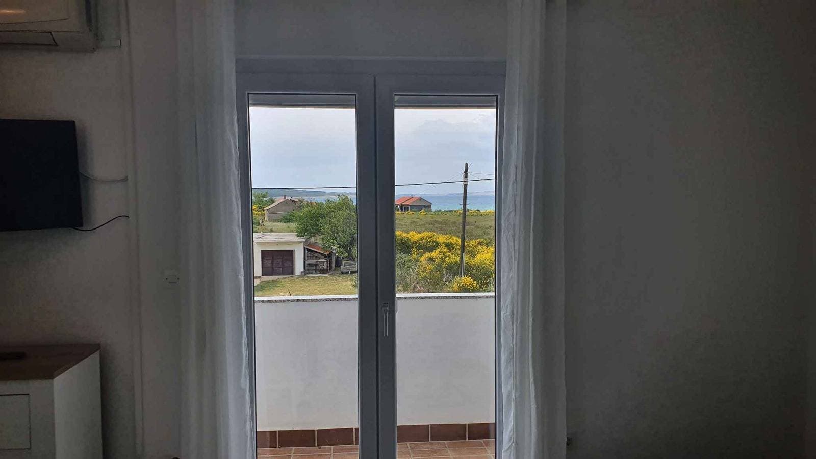 Foto 8 von 20: Ferienwohnung in Ljubač mit Meerblick, Balkon, Klimaanlage, W-Lan (809-3)