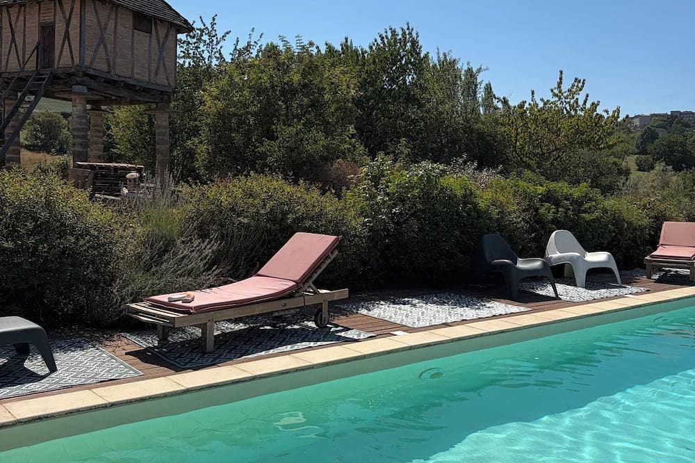 Le Colombier Vacation Rental in Occitan Tuscany 1