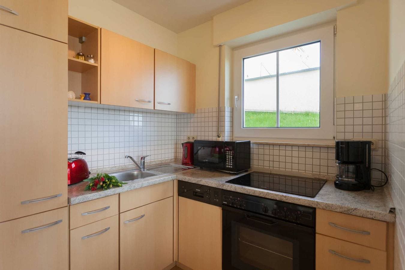 Foto 4 von 11: Haus Victoria - Appartement C 01 - Seeblick