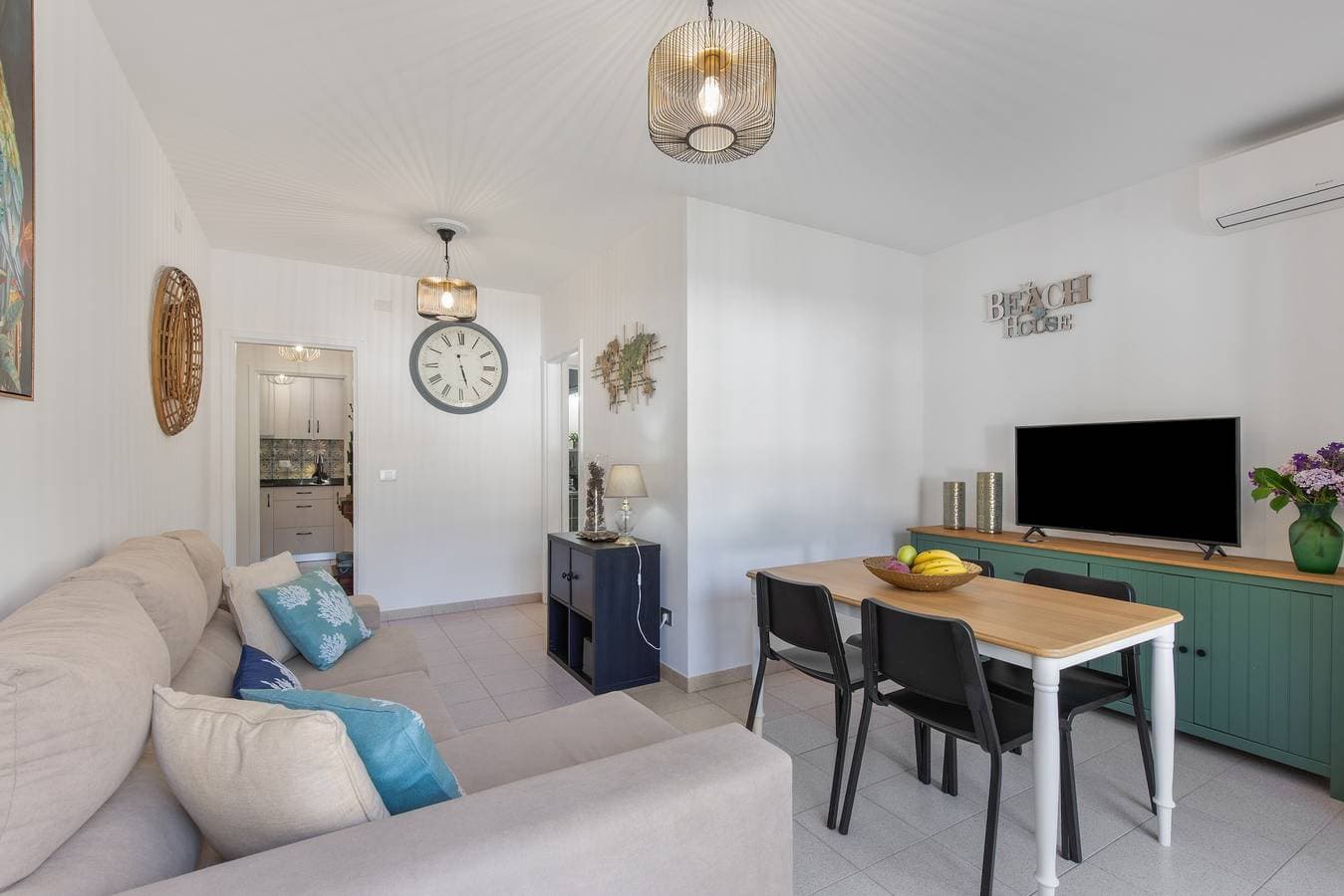 Foto 3 von 29: Ferienwohnung 'Orion Beach' mit Meerblick, privater Terrasse und Wi-Fi