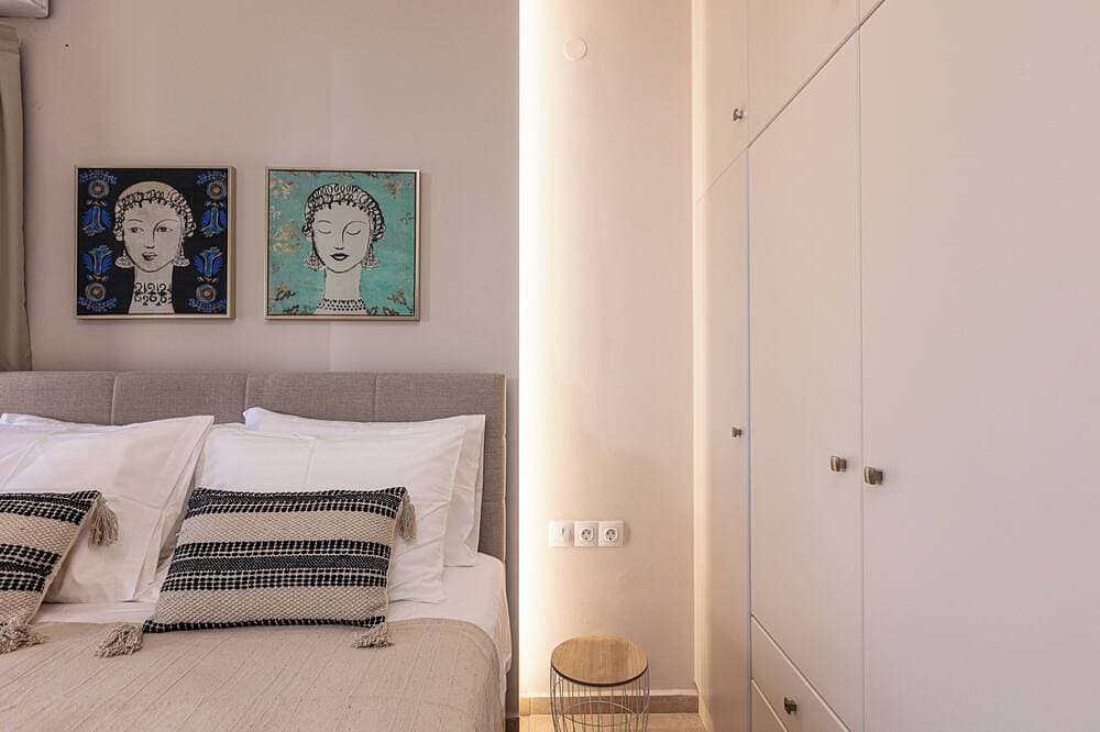 Foto 3 von 30: Luxury Ensuite Villa Overlooking Souda Bay