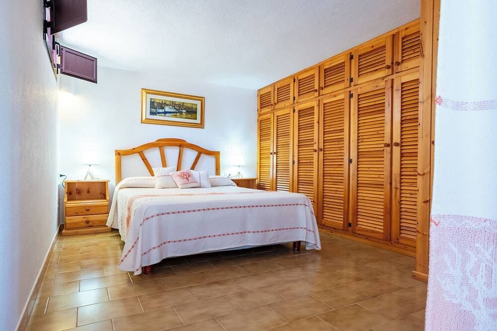 Foto 3 von 24: Casa Oleandro mit Garten, 100 mt von Strand entfernt, internet Wifi