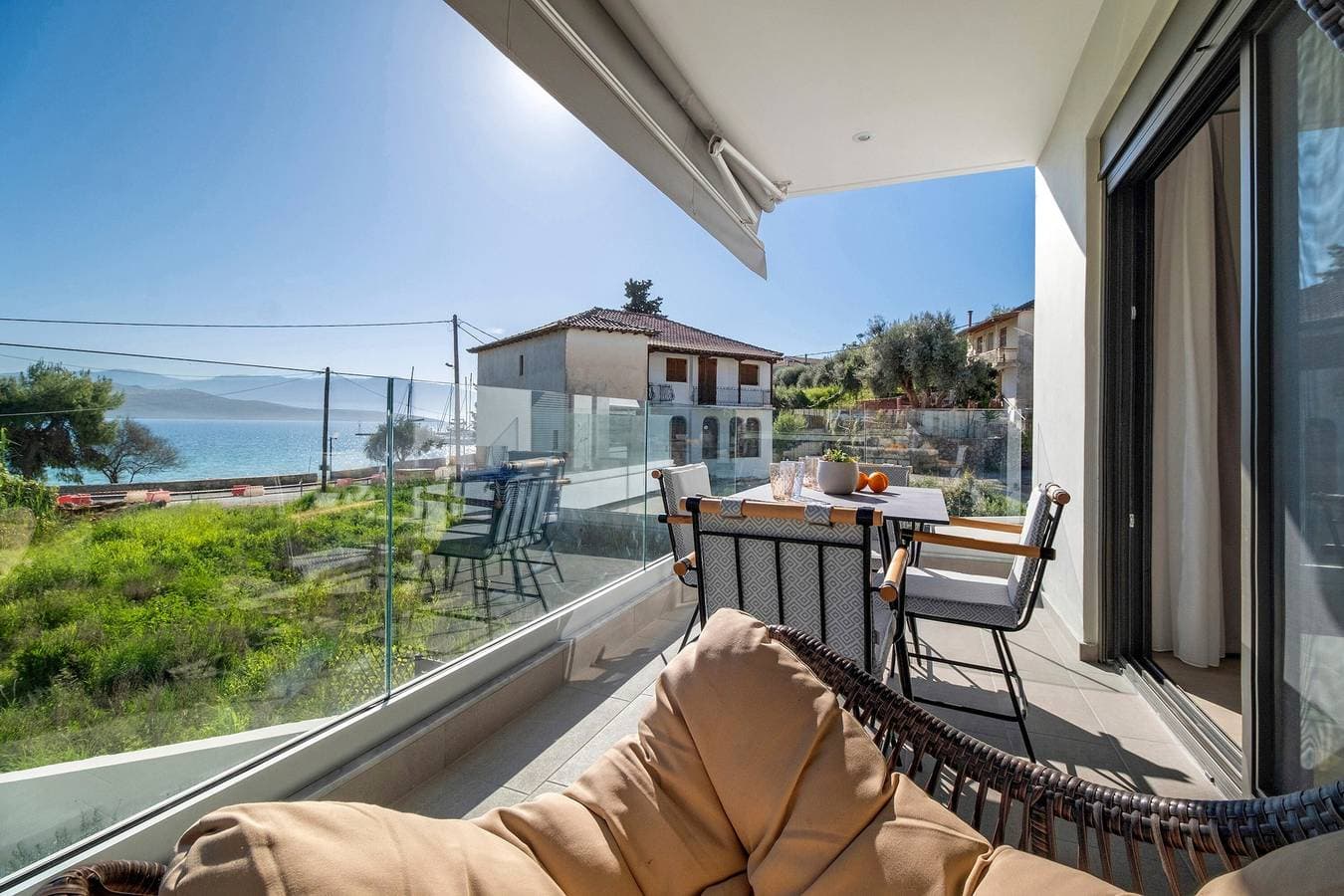Foto 2 von 24: Ferienwohnung 'Mella Roa Emer' mit Meerblick, WLAN und Klimaanlage