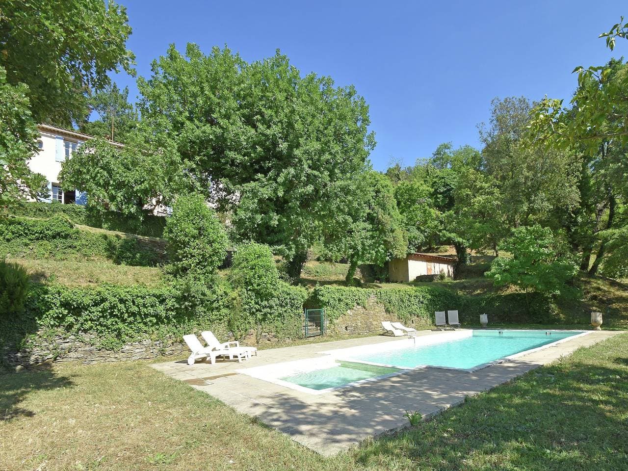 Foto 2 von 41: Großes Ferienhaus mit Pool im Var.