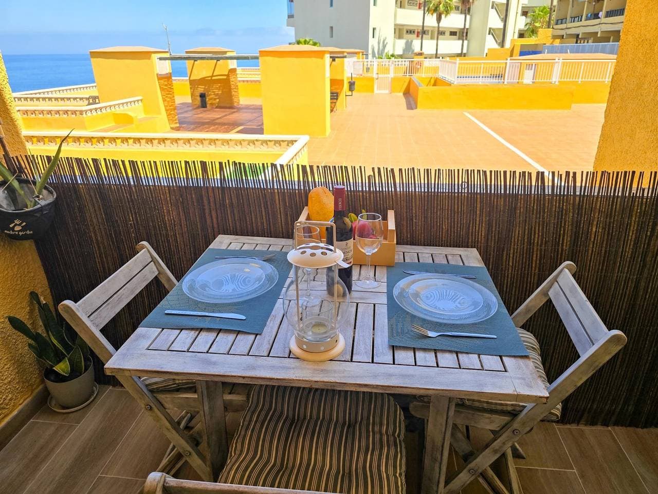Foto 9 von 25: Komfort in Playa La Arena: Pool, Terrasse und privater Parkplatz