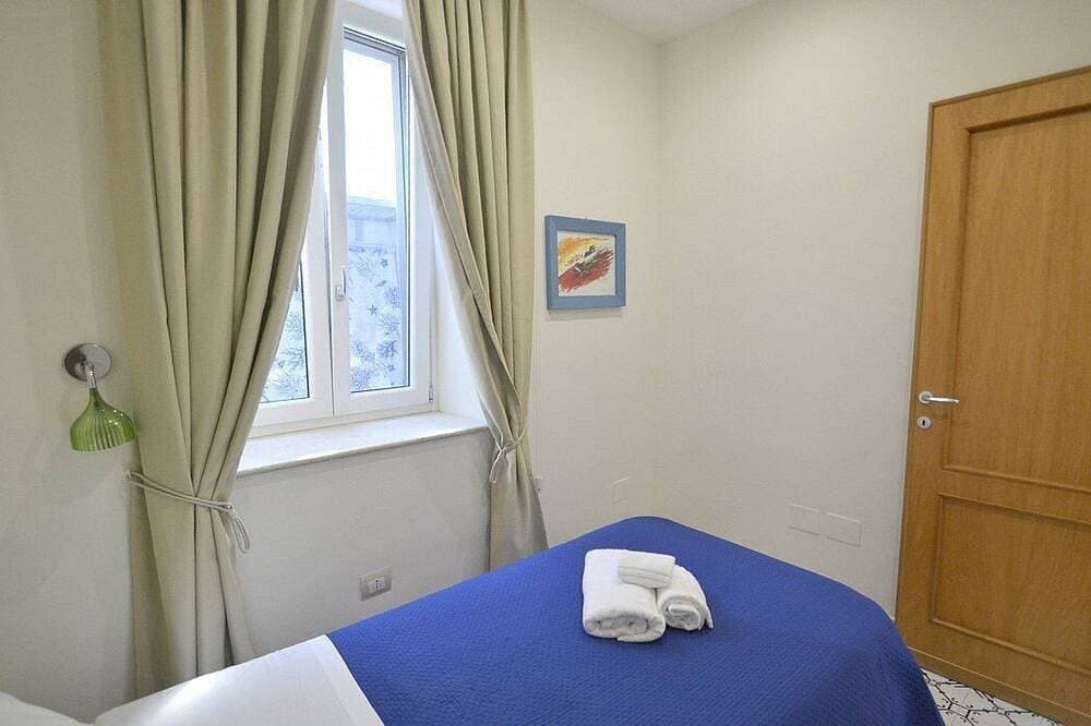 Foto 8 von 24: Villa Elicona B: A welcoming apartment situated in a central location, at a short distance from the Cathedral of Ravello, with Free Wi-Fi.