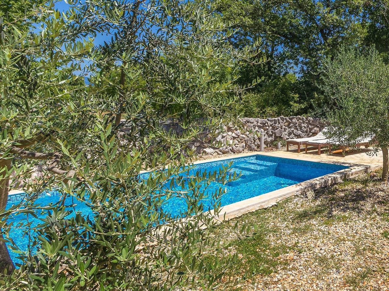 Foto 10 von 64: Ferienhaus Alyssa mit pool auf der Insel Krk, 3km vom Sandstrand