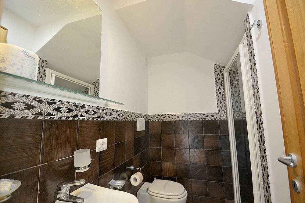 Foto 11 von 24: Villa Elicona B: A welcoming apartment situated in a central location, at a short distance from the Cathedral of Ravello, with Free Wi-Fi.